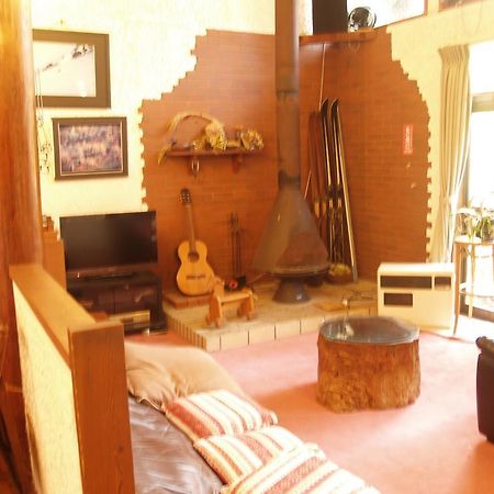 Отель Woody House Kazamidori Мёко Экстерьер фото